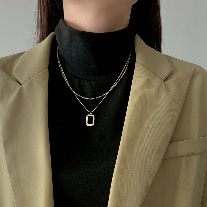 Collar Abigail de cadenas superpuestas