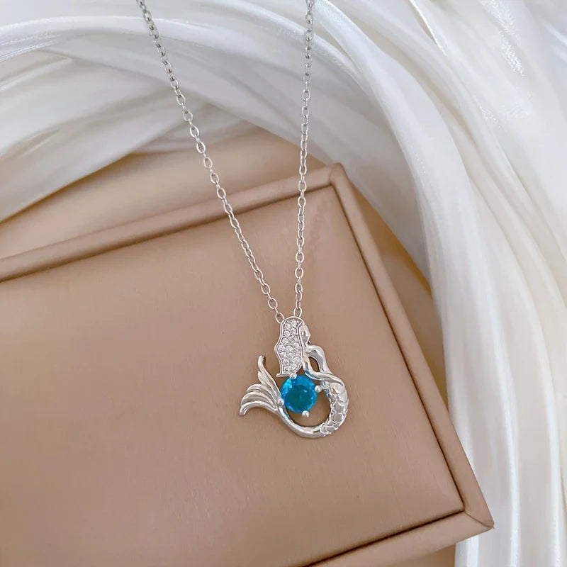 Collar de Sirena Marina con Diamante Azul