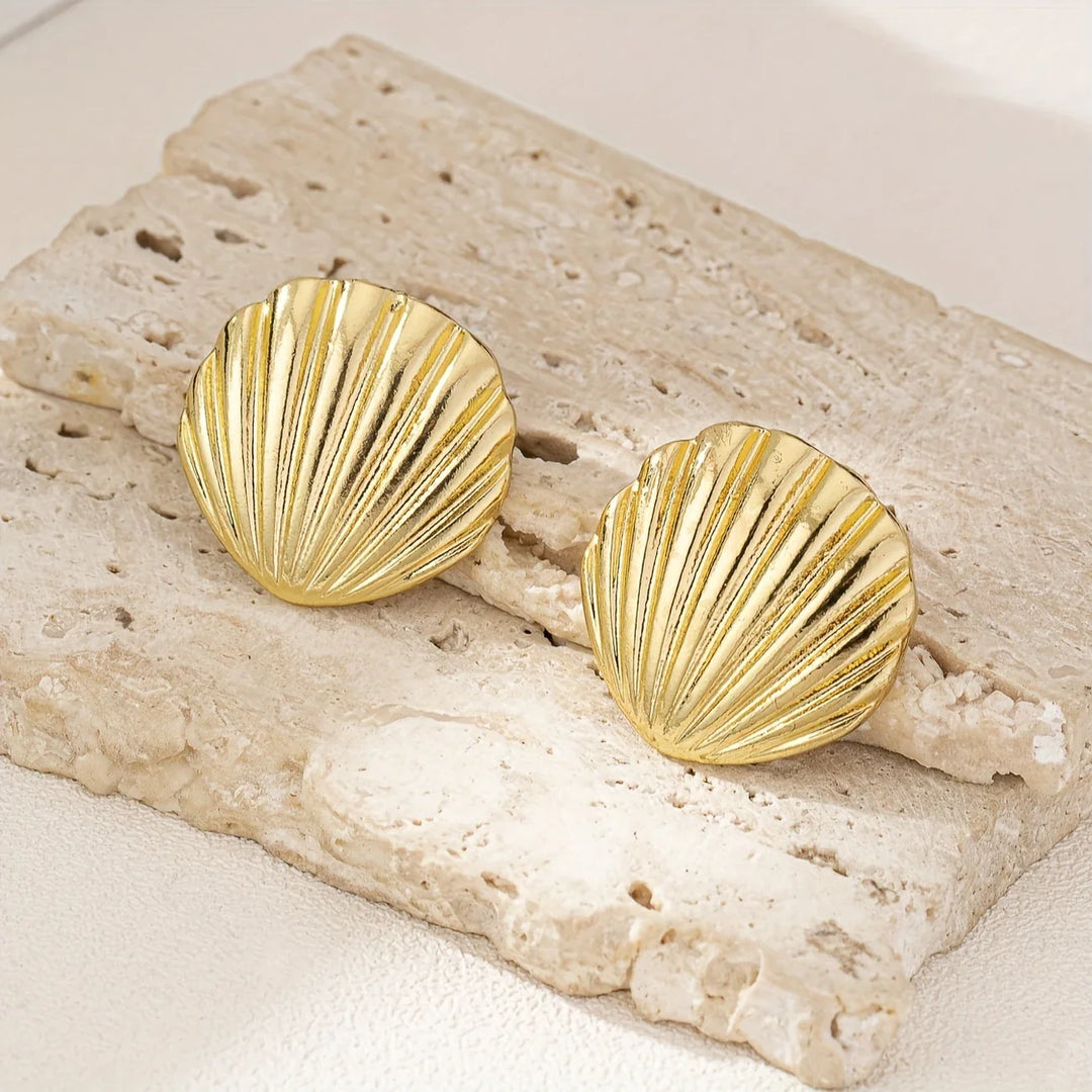 Pendientes Bohemios Concha Dorada Impermeables