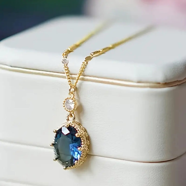 Collar Thessia Lunebray | Oro