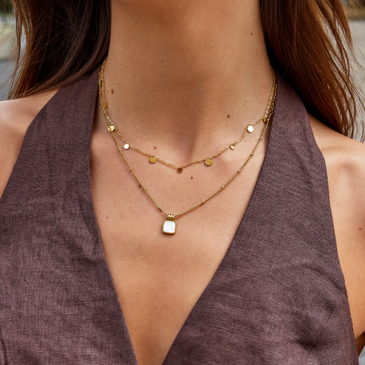 Collar de gota de oro Agatha