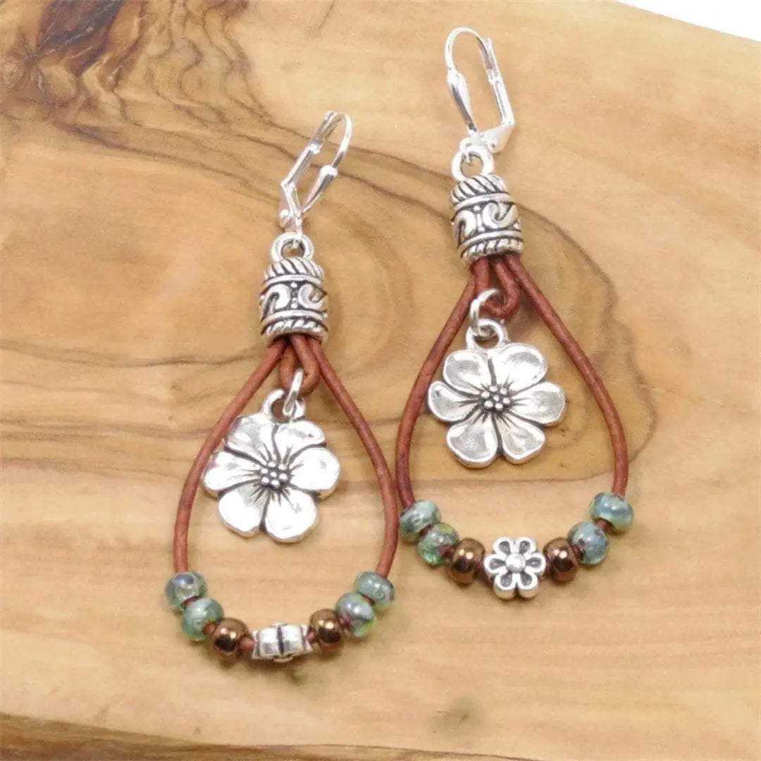 Pendientes vintage de cuero floral