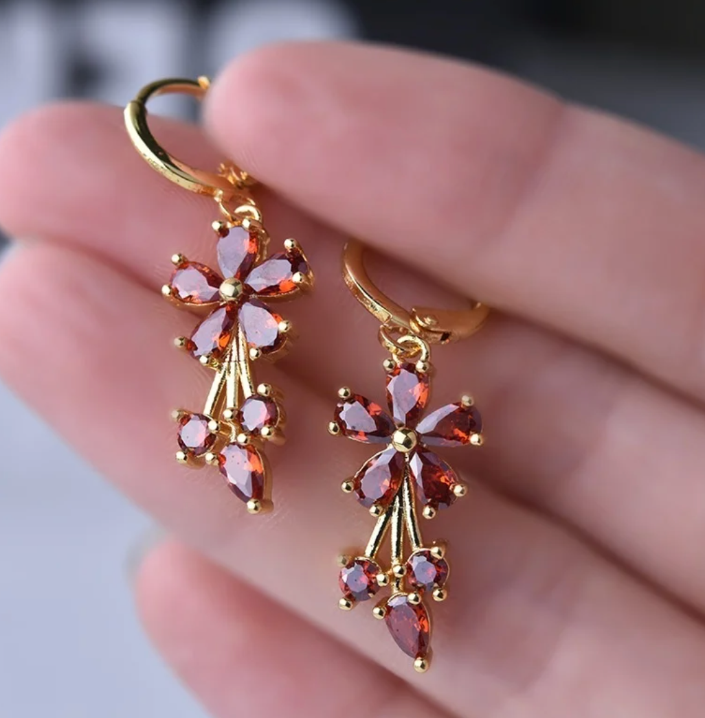 Pendientes colgantes flor chapados en oro de 18 quilates