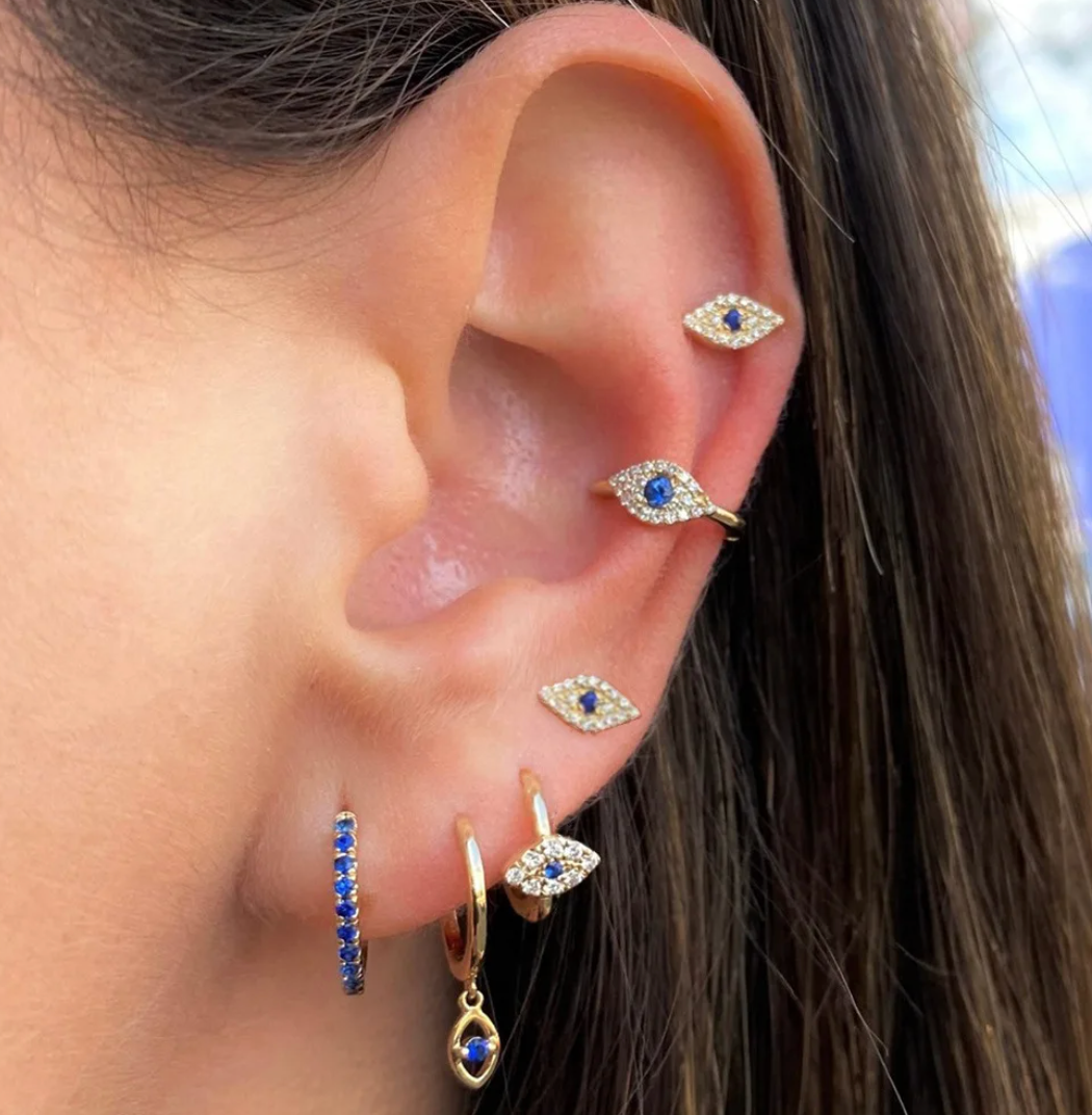 Pendientes chapados en oro de 18 quilates contra el mal de ojo