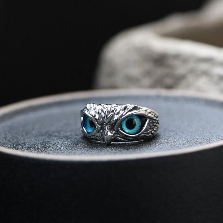 Anillo ajustable de lechuza de la suerte en plata y ópalo