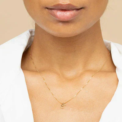 Collar con iniciales Love Letter | Oro blanco