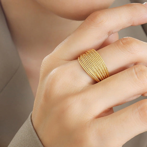 Anillo abierto dorado Vera