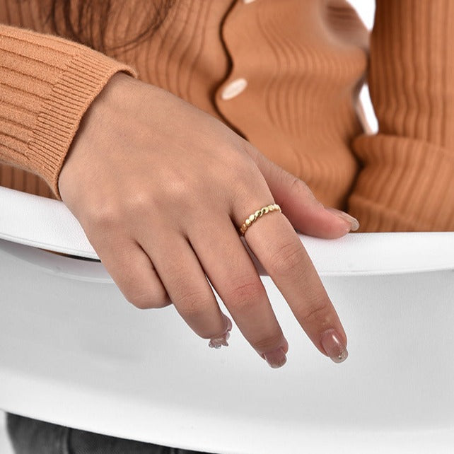 Anillo dorado Orbit Echo