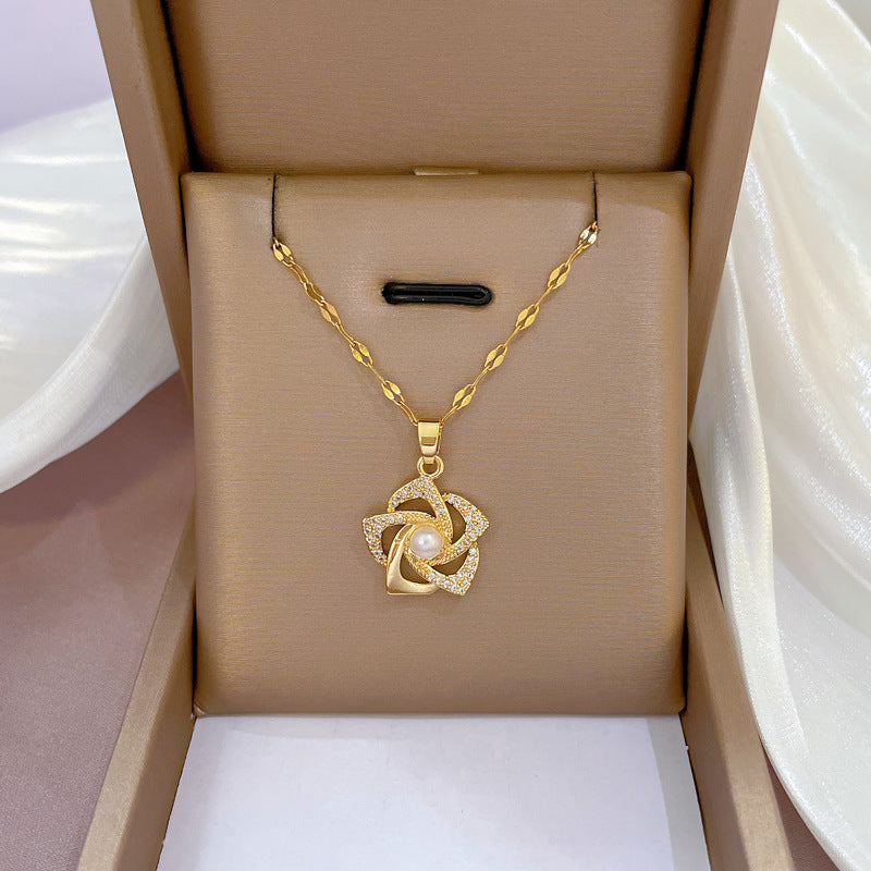 Collar de flor de perlas Orient