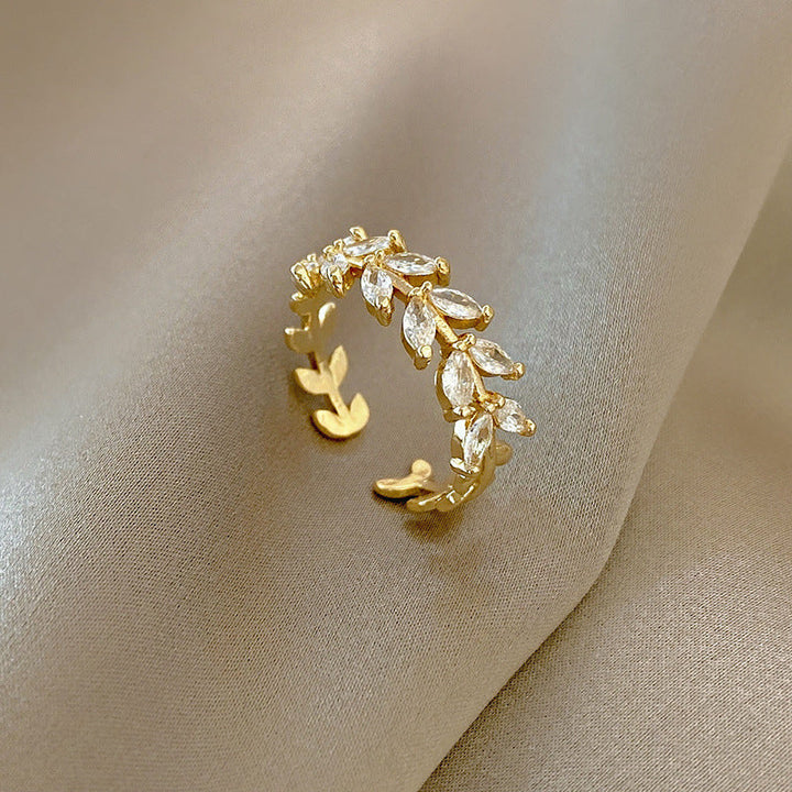 Anillo dorado de oliva Matilda