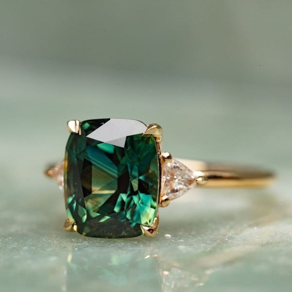 Anillo de piedra verde con inspiración vintage | Oro