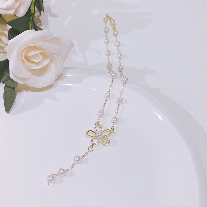 Collar floral de perlas Yvonne