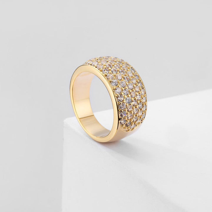 Anillo dorado de Domo de Cristal
