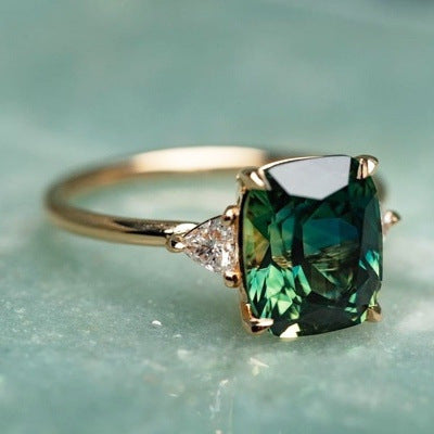Anillo de piedra verde con inspiración vintage | Oro