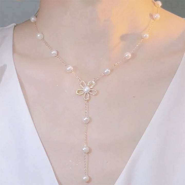 Collar floral de perlas Yvonne