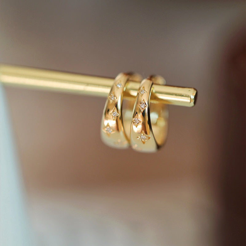 Pendientes de oro y plata lujosos