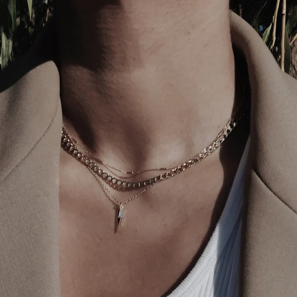 Collar de Cadena Curb de Eslabones Planos | Dorado