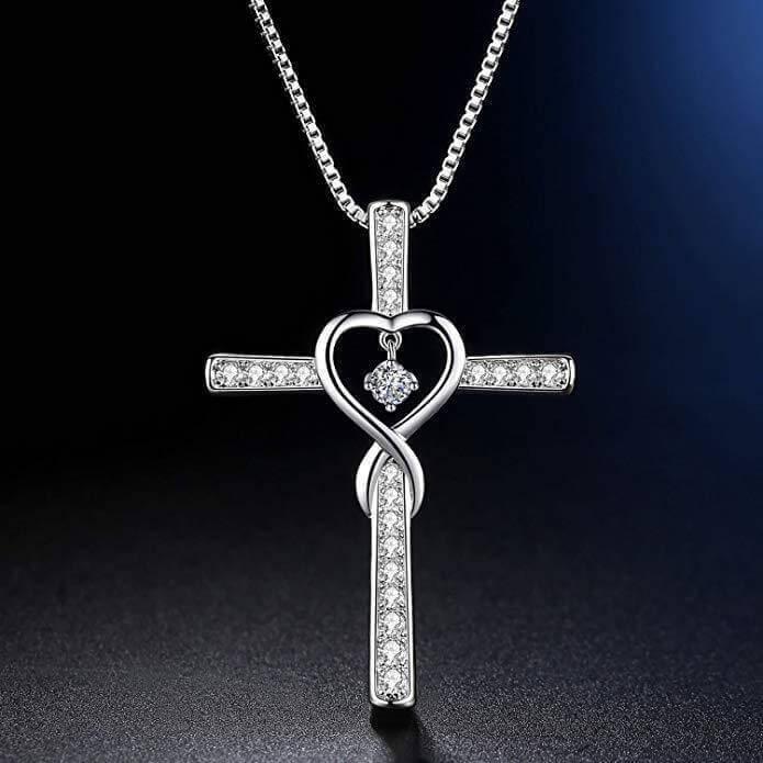Collar bendito de cruz con corazón de circonitas