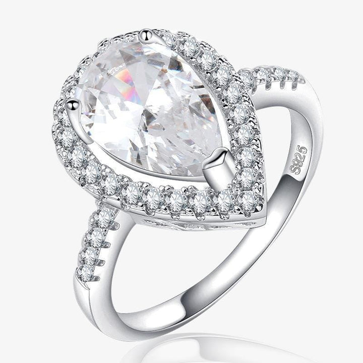 Anillo en forma de pera Talia
