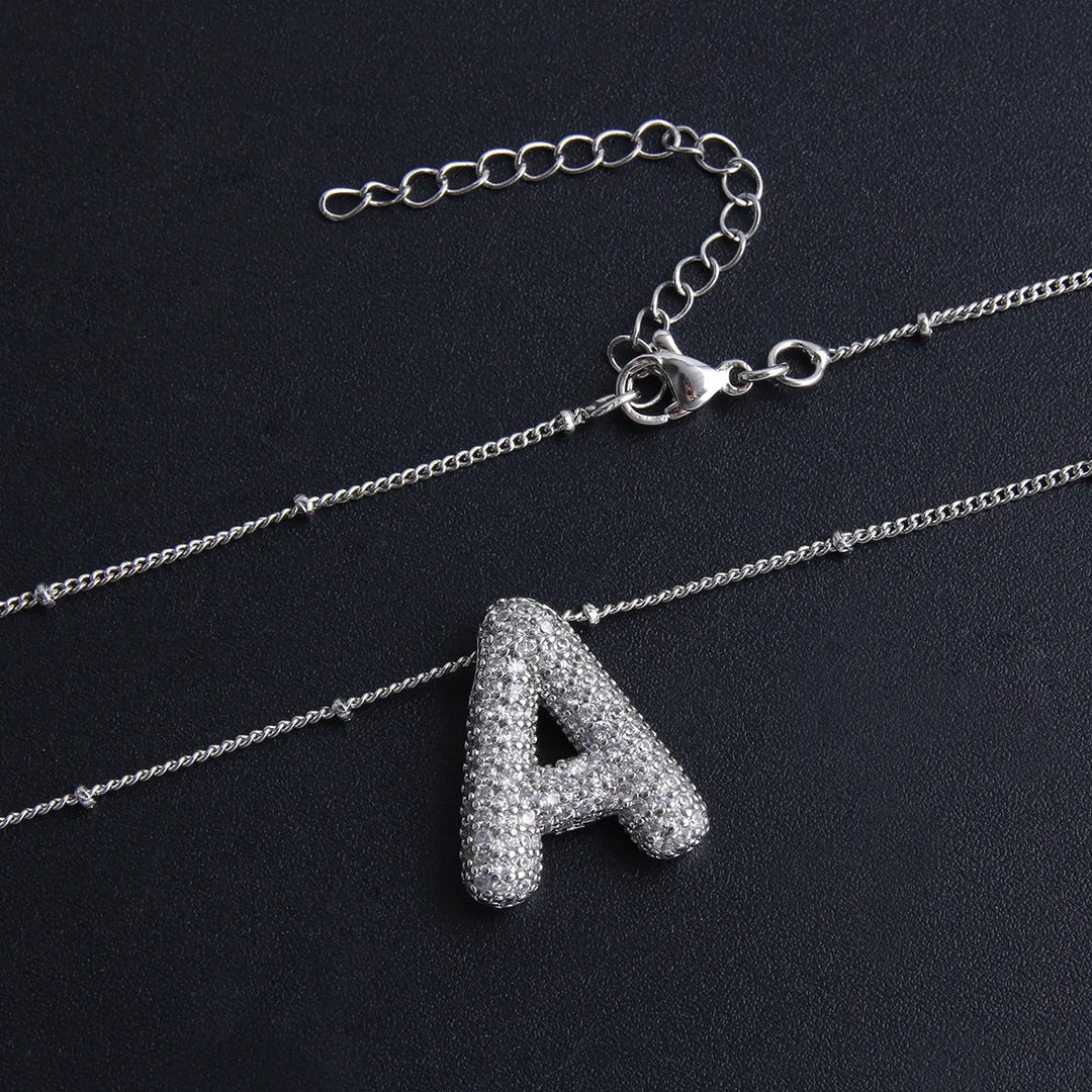 Set de collares con iniciales Bubble Letter | Oro blanco