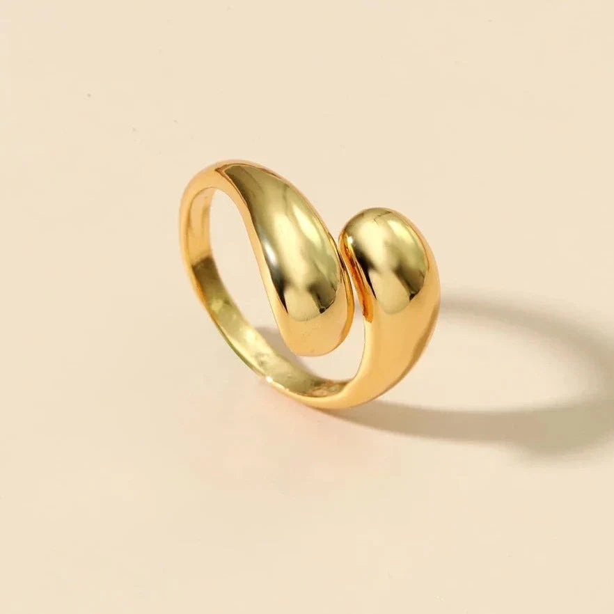 Anillo de brazalete dorado