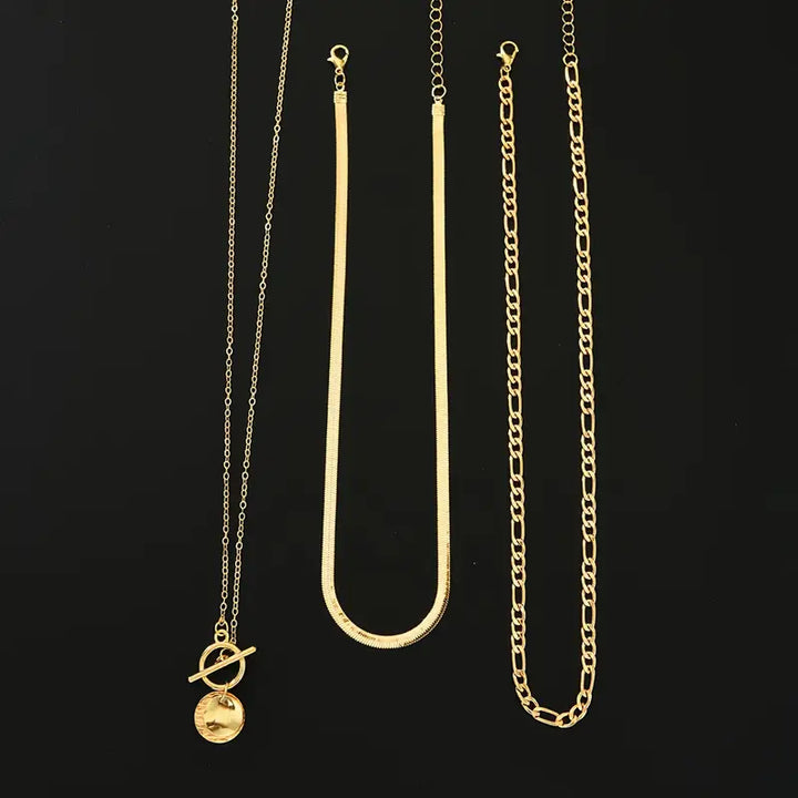 Collar de Capas de Moneda Texturizado Savira | Dorado
