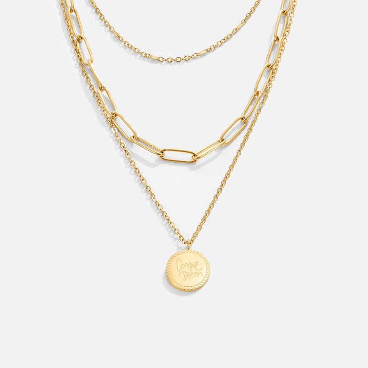Collar estratificado con moneda