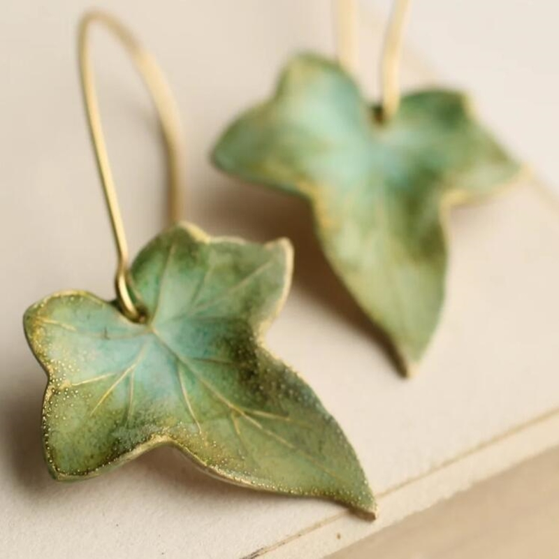 Pendientes de hoja verde vintage