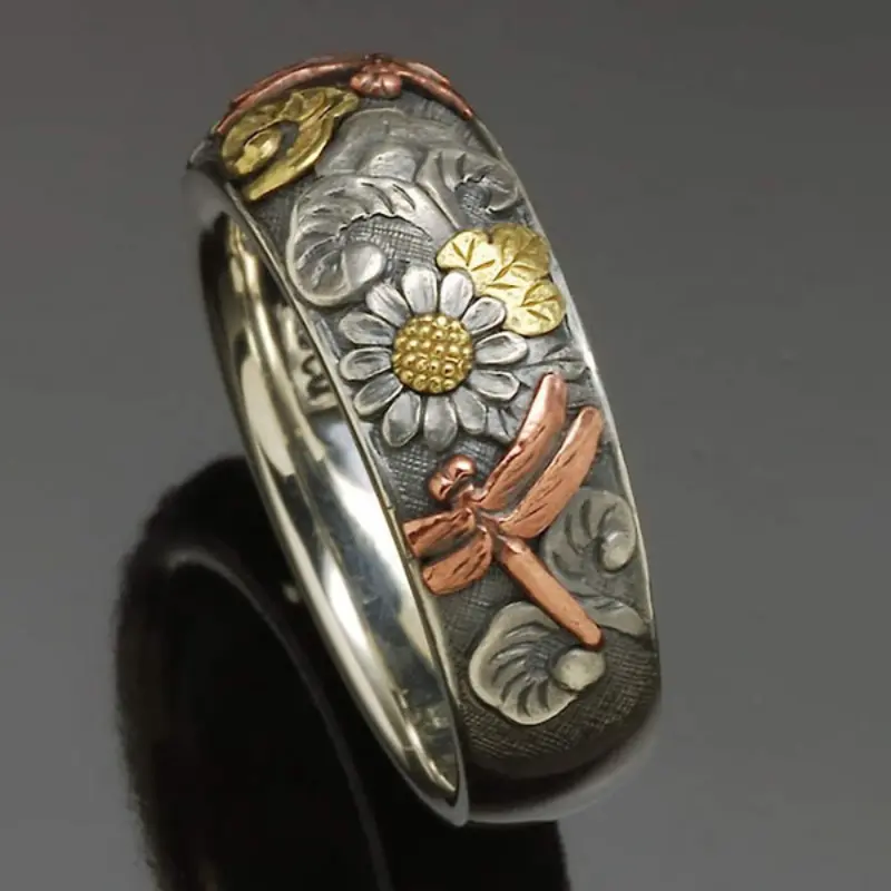 Anillo floral plateado