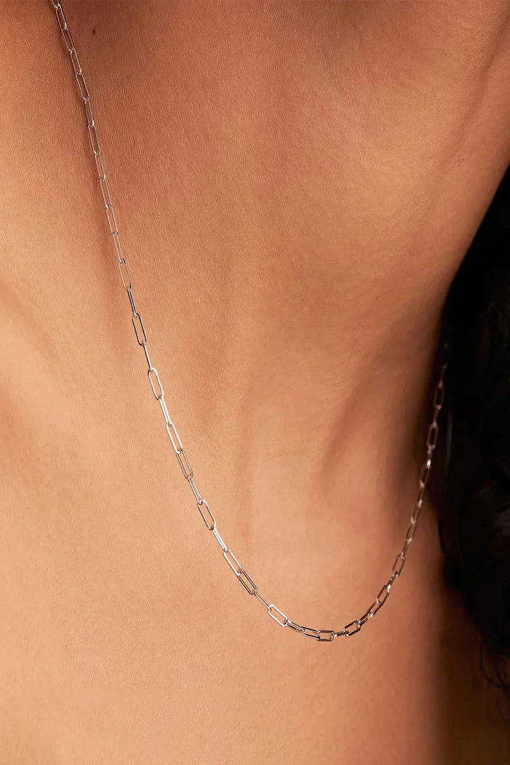 Collar elegante Archen | Oro blanco