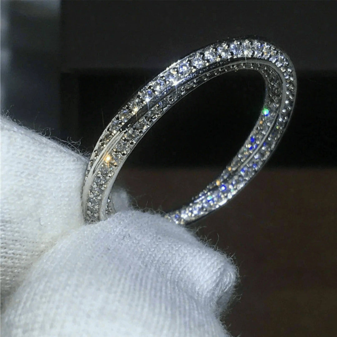 Anillo de banda tejida Julianne