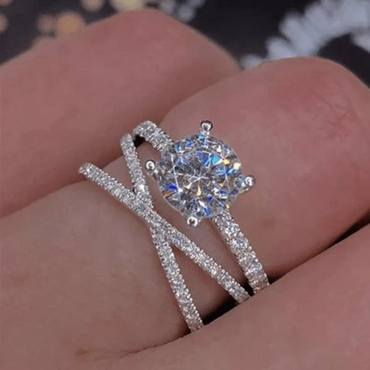 Anillo de doncella entrelazada