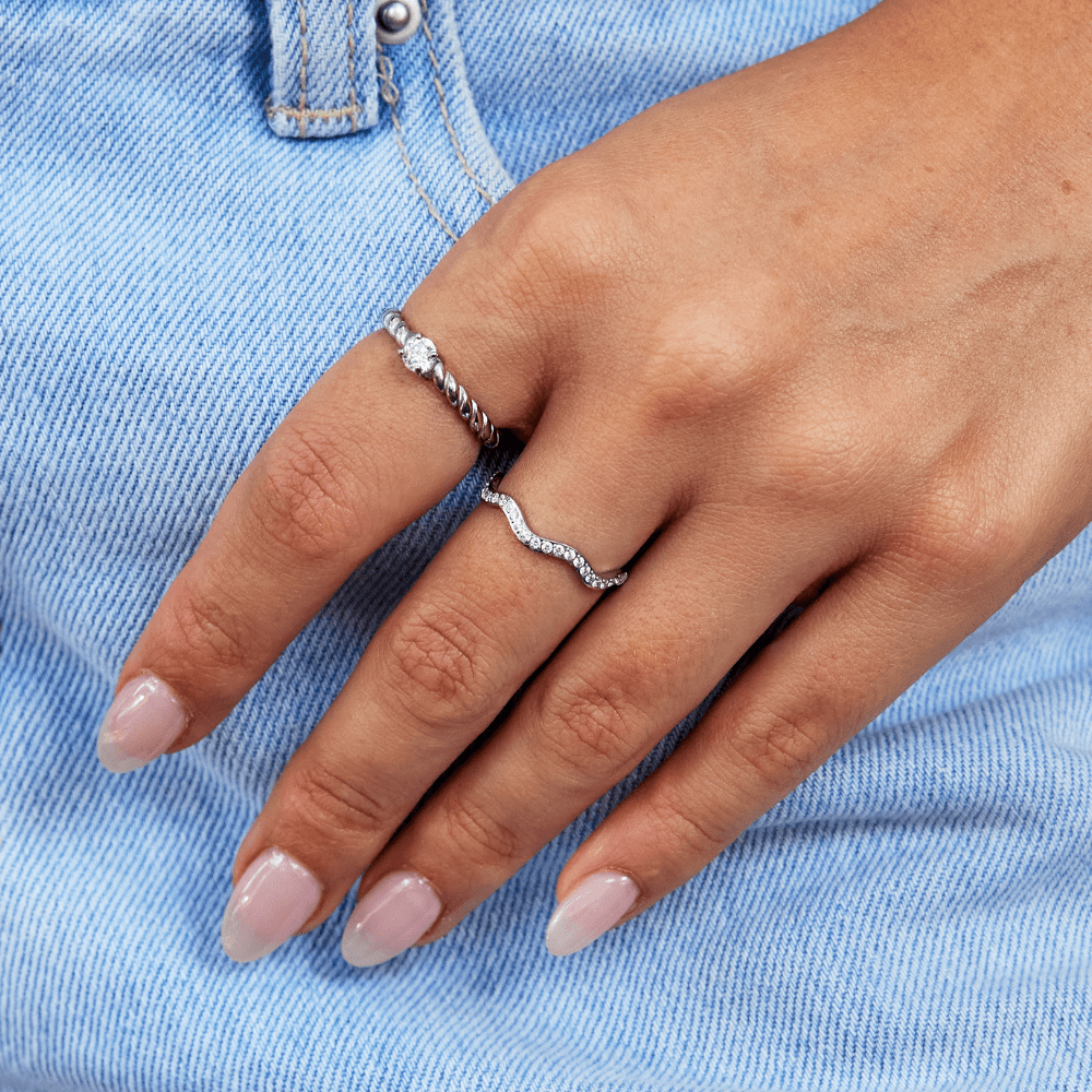 Anillo de ondas de cristal y plata Zenya